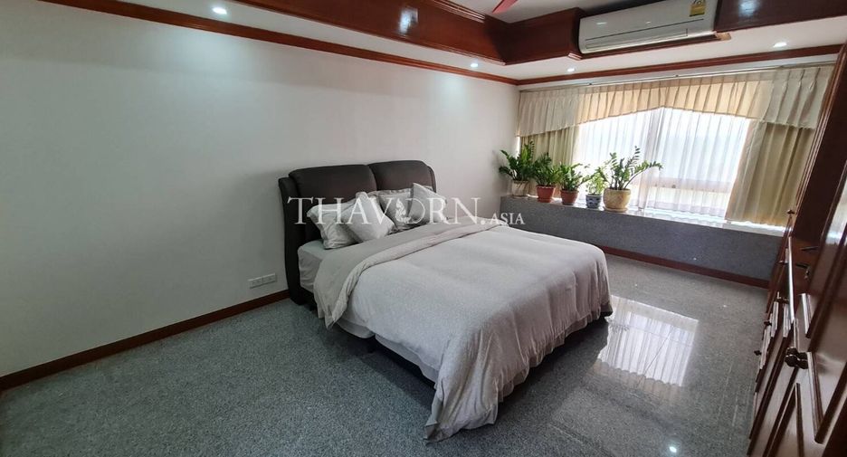 For sale 2 bedrooms condo in Jomtien, Pattaya