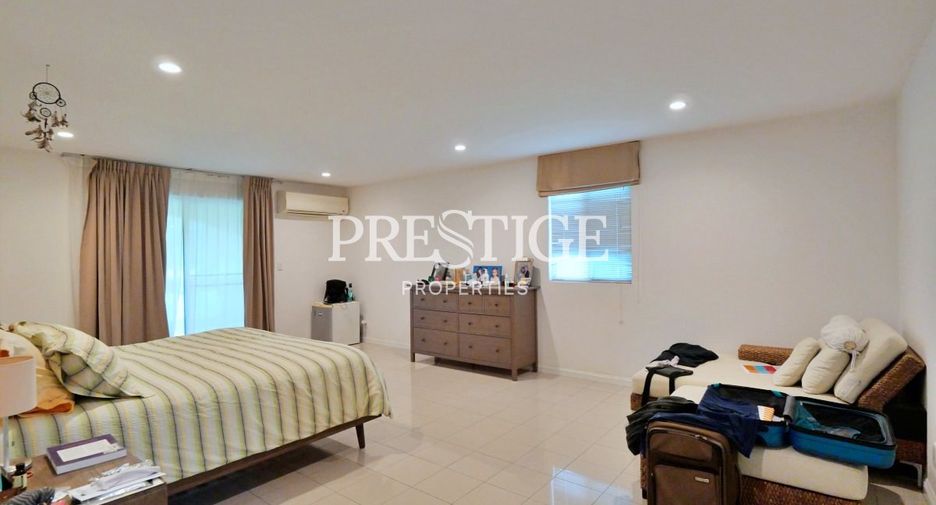 Haus zum Kauf mit 6 Zimmer in Si Racha, Chonburi