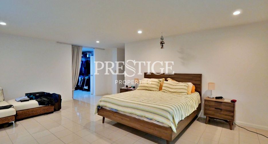 Haus zum Kauf mit 6 Zimmer in Si Racha, Chonburi