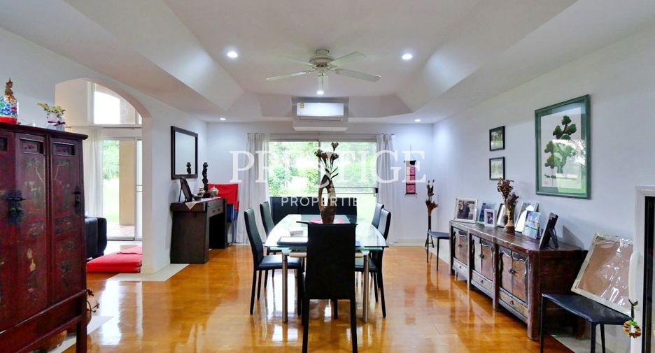 Haus zum Kauf mit 6 Zimmer in Si Racha, Chonburi