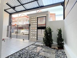 For sale 3 bed townhouse in Mueang Phuket, Phuket