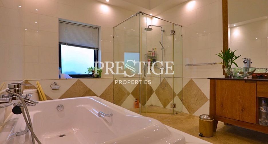For sale 7 bed house in Bang Lamung, Chonburi