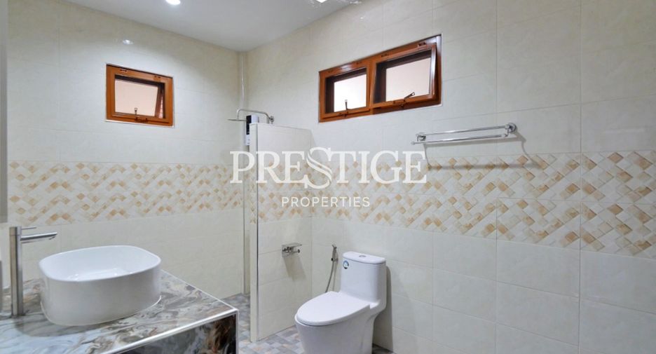 For sale 5 ベッドルーム house in East Pattaya, Pattaya
