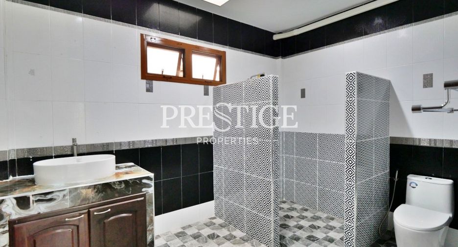 For sale 5 ベッドルーム house in East Pattaya, Pattaya