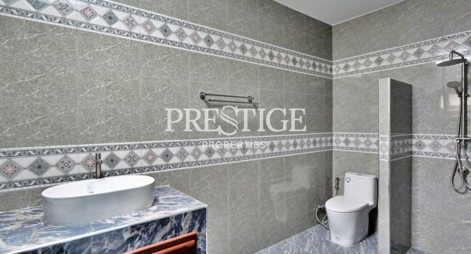 For sale 5 ベッドルーム house in East Pattaya, Pattaya