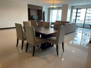 For rent 4 bedrooms condo in Watthana, Bangkok