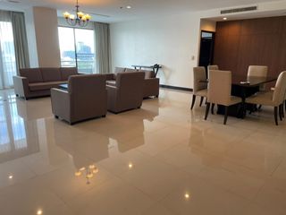 For rent 4 bedrooms condo in Watthana, Bangkok