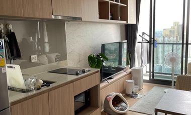 For rent 1 bed condo in Phaya Thai, Bangkok
