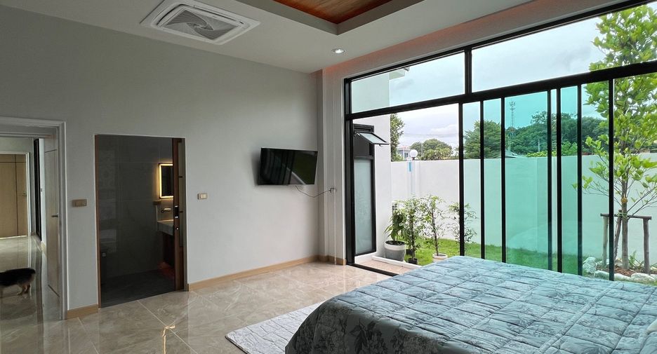 For sale 4 bed house in Sattahip, Chonburi