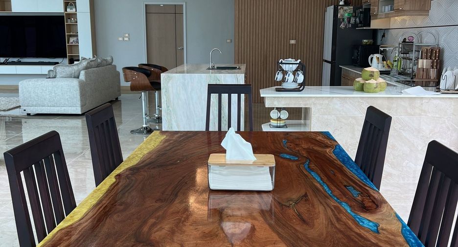 For sale 4 bed house in Sattahip, Chonburi