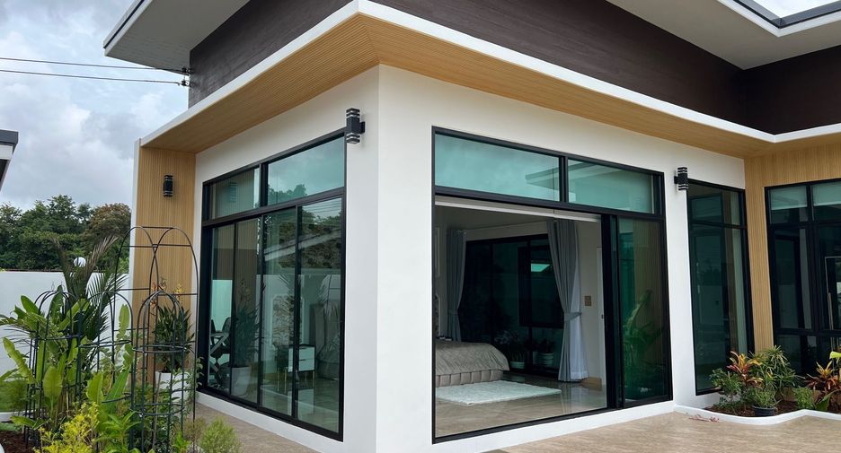 For sale 4 bed house in Sattahip, Chonburi