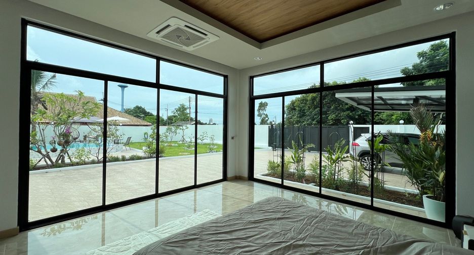 For sale 4 bed house in Sattahip, Chonburi
