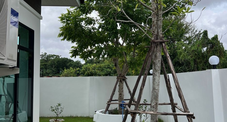 For sale 4 bed house in Sattahip, Chonburi