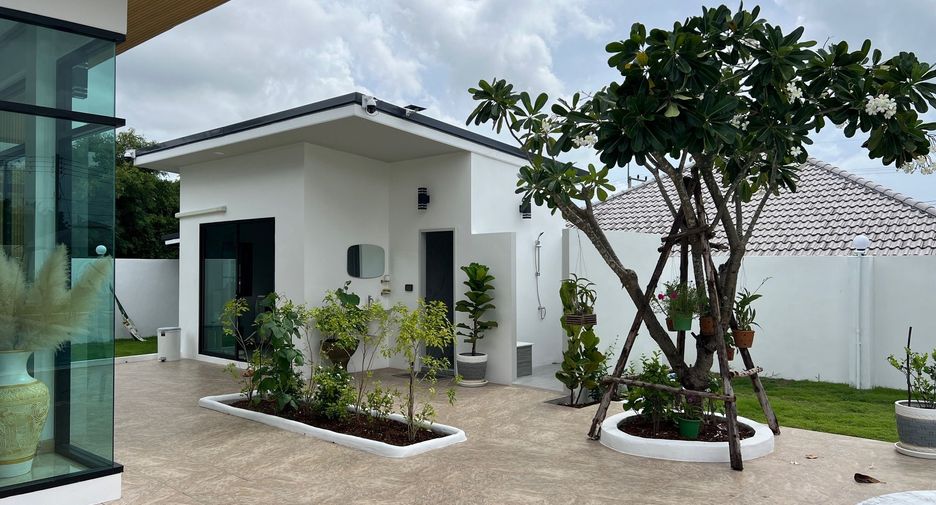 For sale 4 bed house in Sattahip, Chonburi
