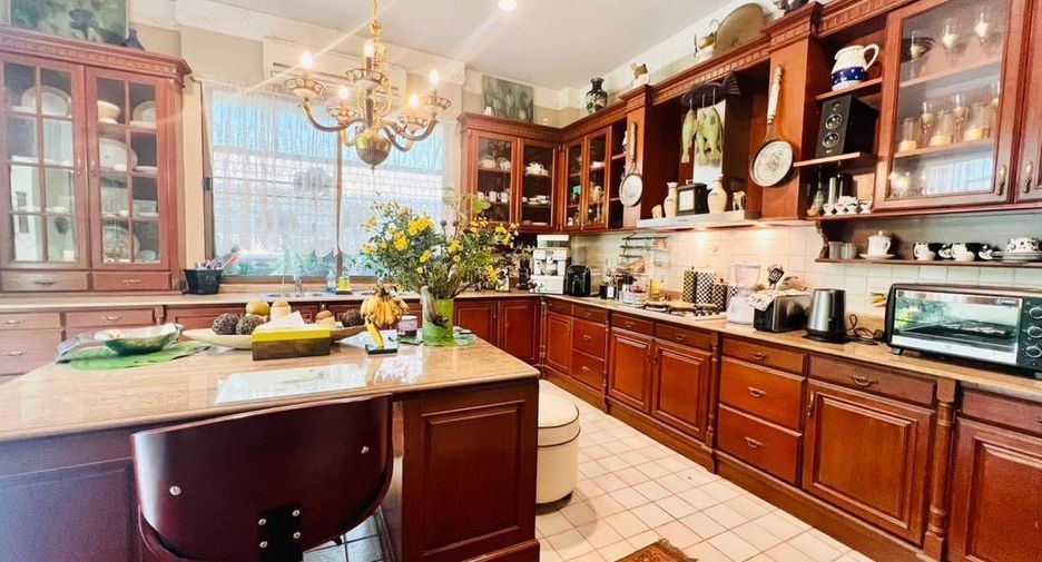 For sale 4 bed house in Hang Dong, Chiang Mai