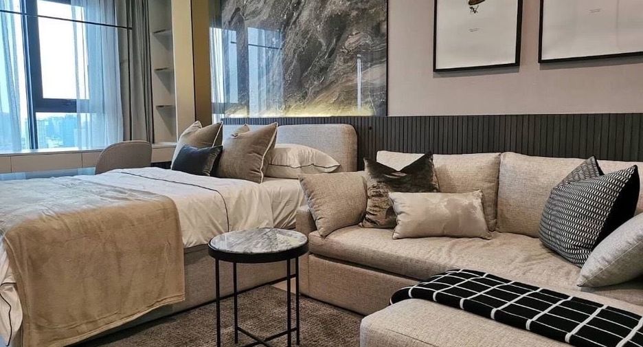 For sale studio condo in Pathum Wan, Bangkok