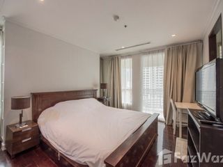 For sale 2 bed condo in Watthana, Bangkok
