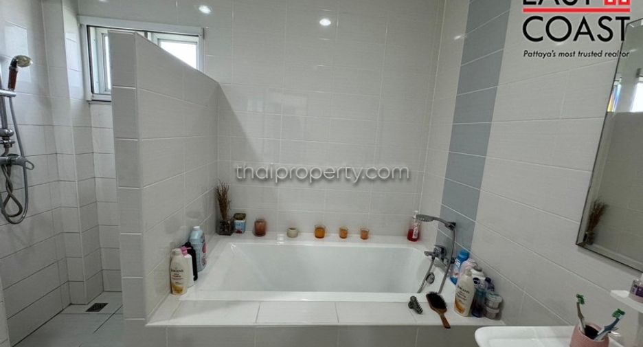 Haus zum Kauf mit 5 Zimmer in Bang Lamung, Chonburi