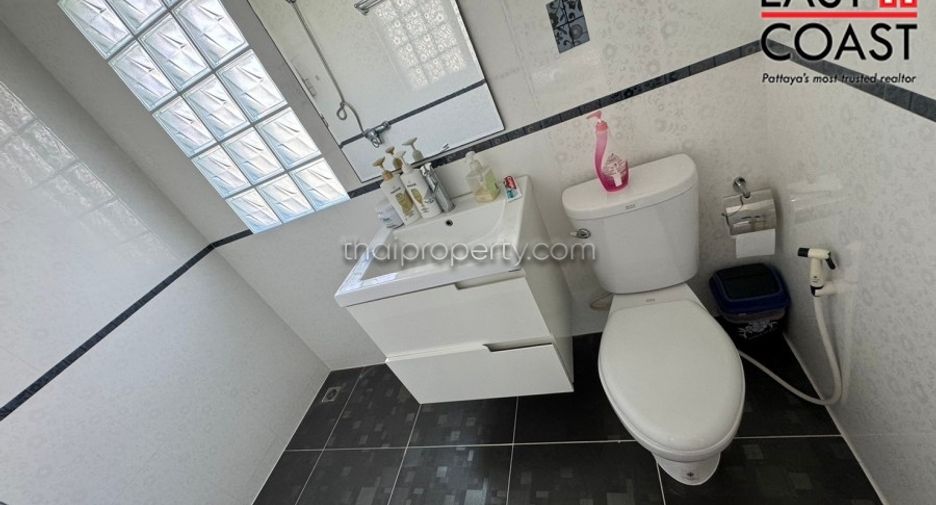 Haus zum Kauf mit 5 Zimmer in Bang Lamung, Chonburi