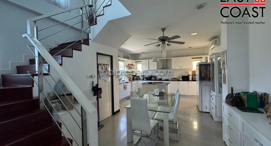 Haus zum Kauf mit 5 Zimmer in Bang Lamung, Chonburi