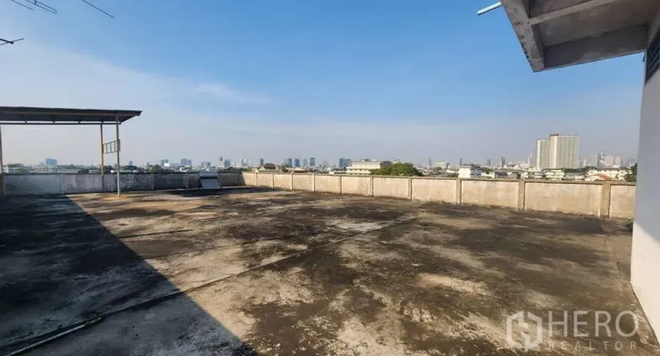 For rent warehouse in Chom Thong, Bangkok