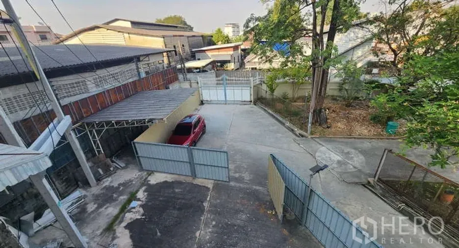 For rent warehouse in Chom Thong, Bangkok