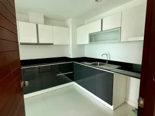 For sale 3 Beds condo in Bang Lamung, Chonburi