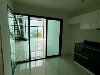 For sale 3 Beds condo in Pratumnak, Pattaya