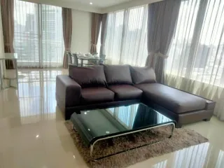 For rent 3 bedrooms condo in Khlong Toei, Bangkok