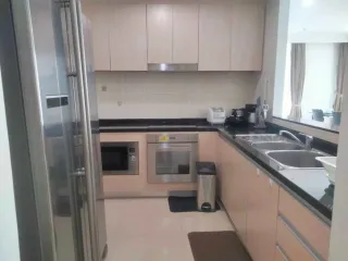 For rent 3 bedrooms condo in Khlong Toei, Bangkok