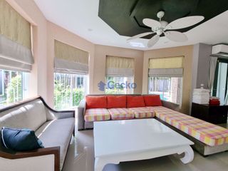 For sale 7 bed house in Sattahip, Chonburi