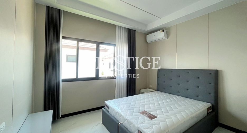 For rent 4 bedrooms house in East Pattaya, Pattaya
