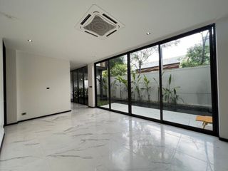 For sale 4 Beds condo in Lat Phrao, Bangkok