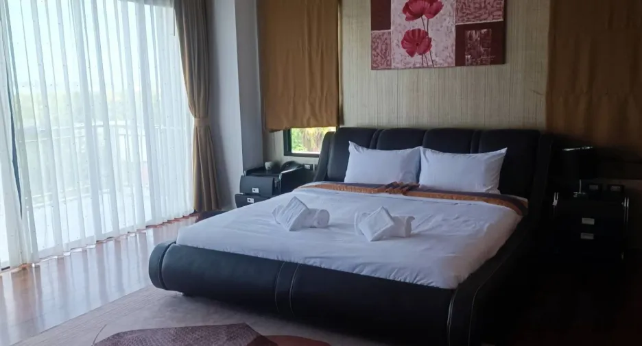 For sale 2 bed condo in Mueang Phuket, Phuket