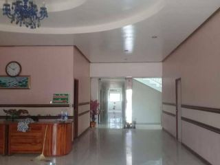 For sale hotel in Mueang Surin, Surin
