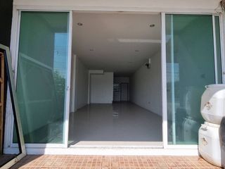 For sale 3 bed townhouse in Hua Hin, Prachuap Khiri Khan
