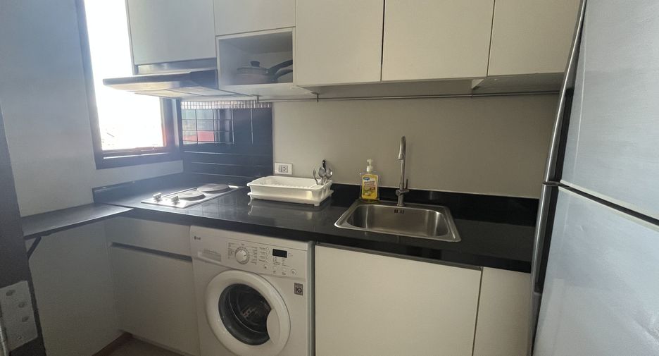 For rent 2 bed condo in Phaya Thai, Bangkok