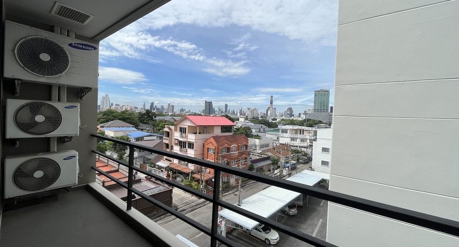 For rent 2 bed condo in Phaya Thai, Bangkok