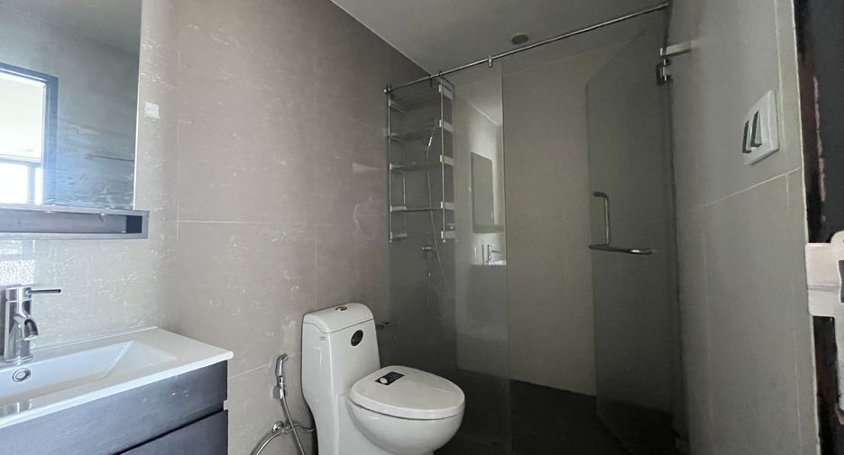 For rent 2 bed condo in Phaya Thai, Bangkok