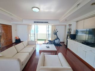 For rent 3 bed condo in Watthana, Bangkok