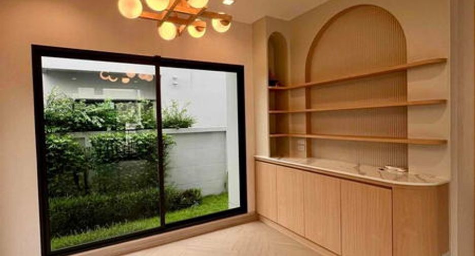 For sale 4 bed house in Bang Kruai, Nonthaburi