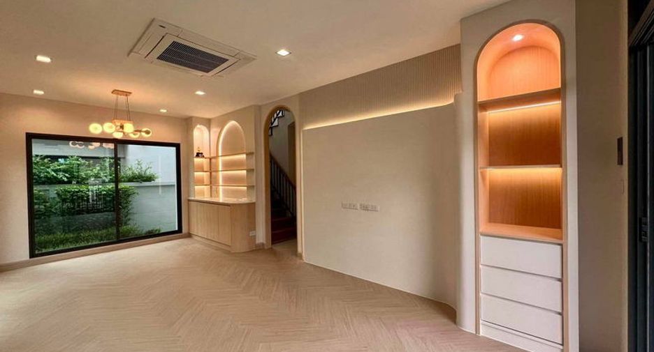 For sale 4 bed house in Bang Kruai, Nonthaburi