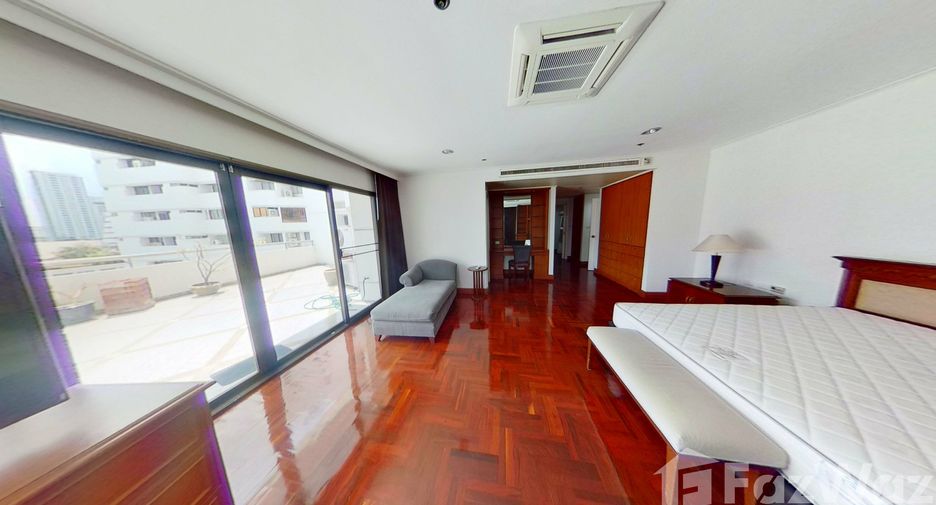 For rent 4 bed condo in Watthana, Bangkok