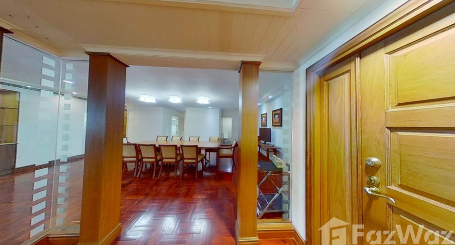 For rent 4 bed condo in Watthana, Bangkok