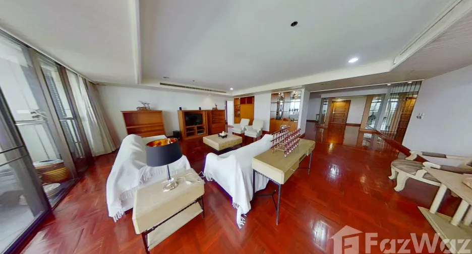 For rent 4 bed condo in Watthana, Bangkok