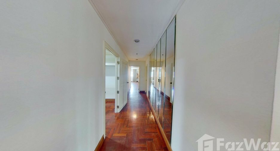 For rent 4 bed condo in Watthana, Bangkok
