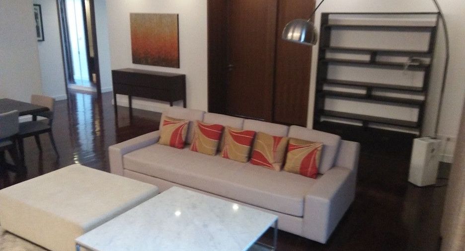 For rent 3 Beds condo in Khlong Toei, Bangkok
