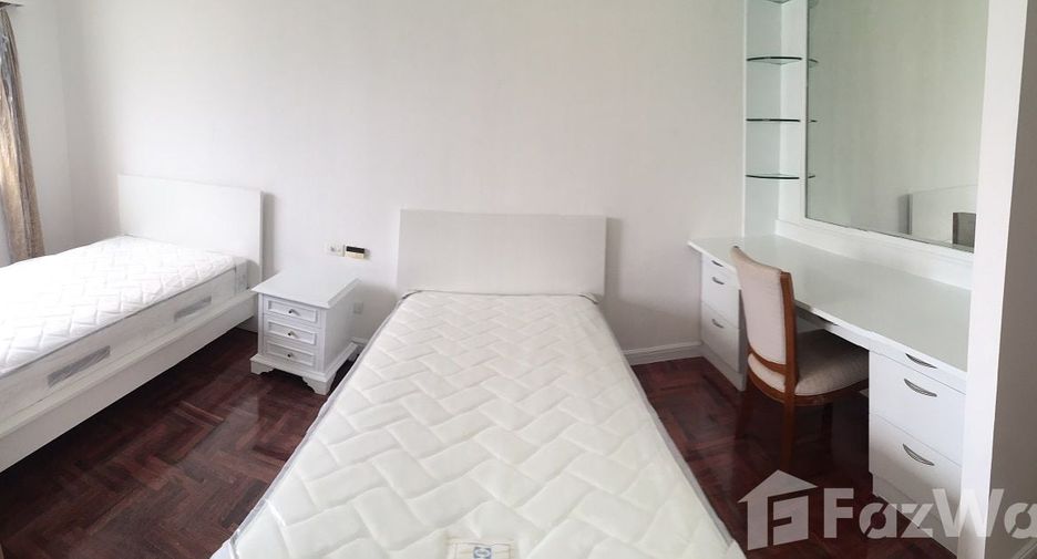 For rent 3 bed condo in Watthana, Bangkok