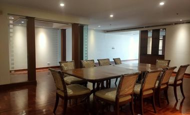 For rent 3 bed condo in Watthana, Bangkok