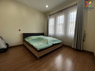 For sale 4 bed townhouse in Sai Noi, Nonthaburi